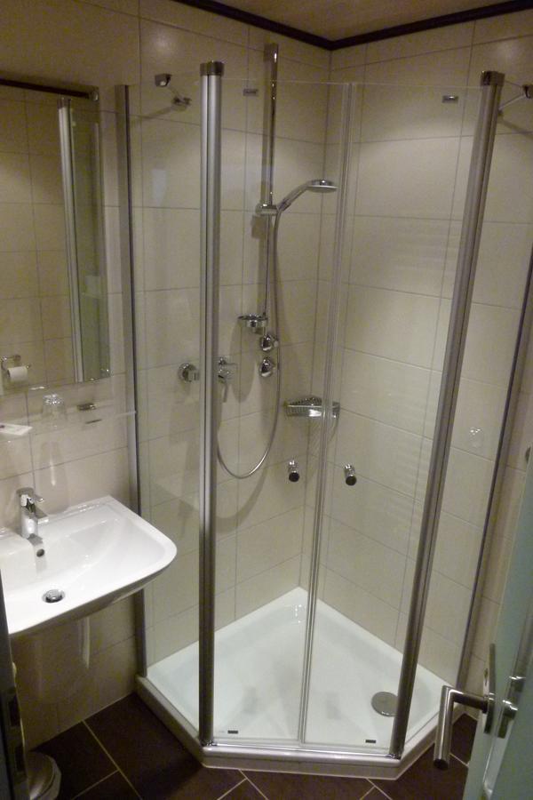 פפנהיים Hotel-Gasthof Zur Sonne מראה חיצוני תמונה