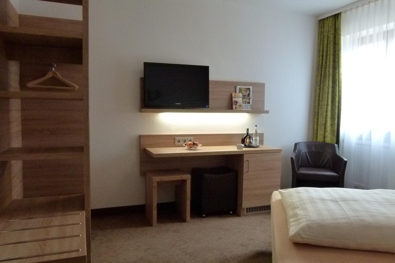 פפנהיים Hotel-Gasthof Zur Sonne מראה חיצוני תמונה
