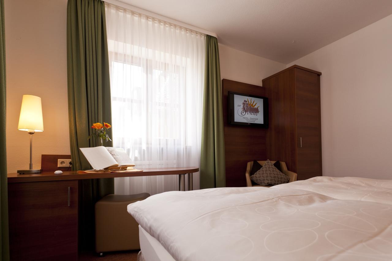 פפנהיים Hotel-Gasthof Zur Sonne מראה חיצוני תמונה