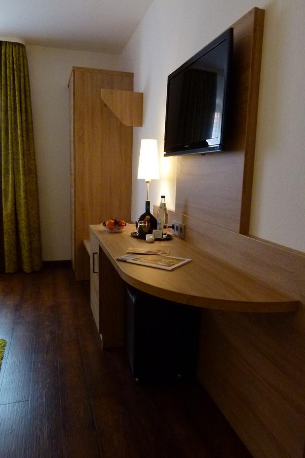 פפנהיים Hotel-Gasthof Zur Sonne מראה חיצוני תמונה