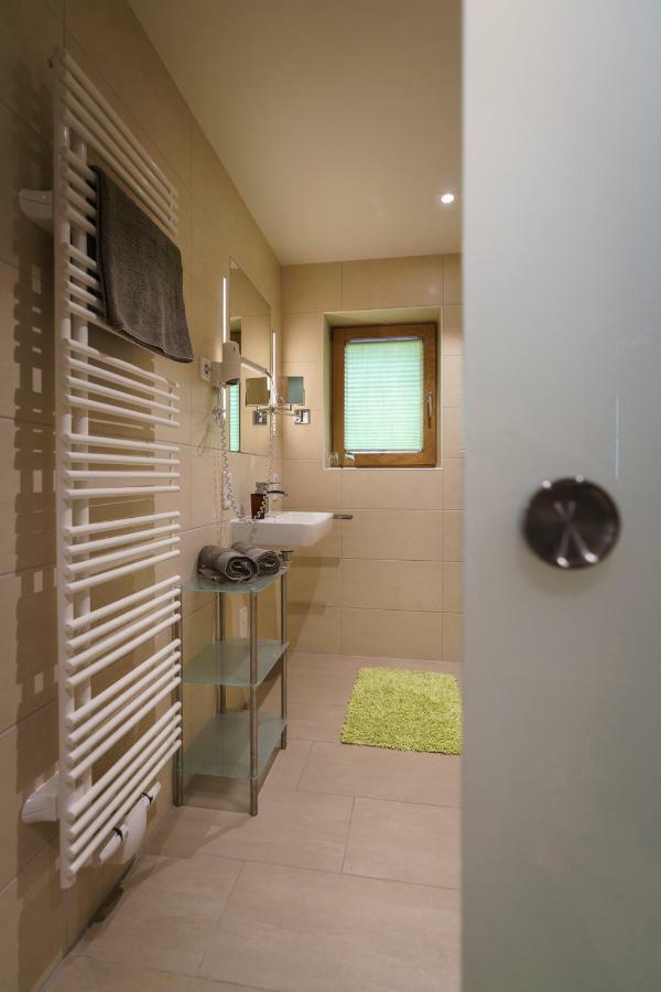 פפנהיים Hotel-Gasthof Zur Sonne מראה חיצוני תמונה